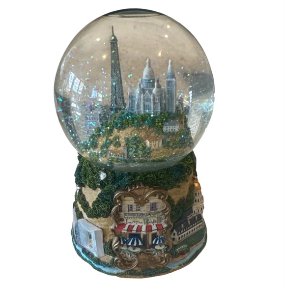 Paris Musical Snow Globe Eiffel Tower La Vie En Rose San Francisco Music Box Co - Picture 5 of 15